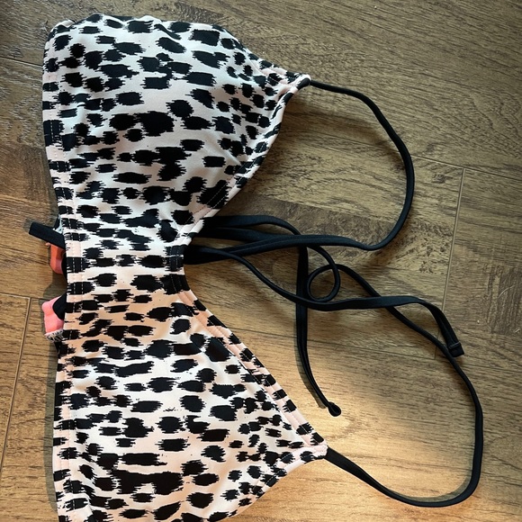 Xhilaration Other - Swimsuit top